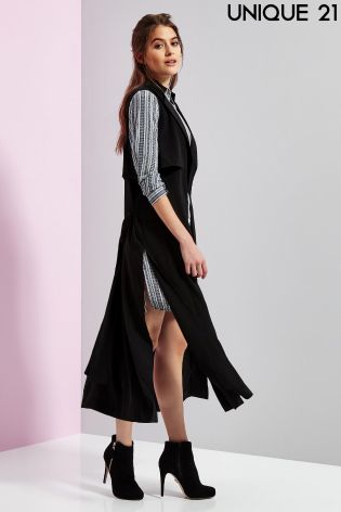 Unique 21 Ruby Sleeveless Trench With Side Splits